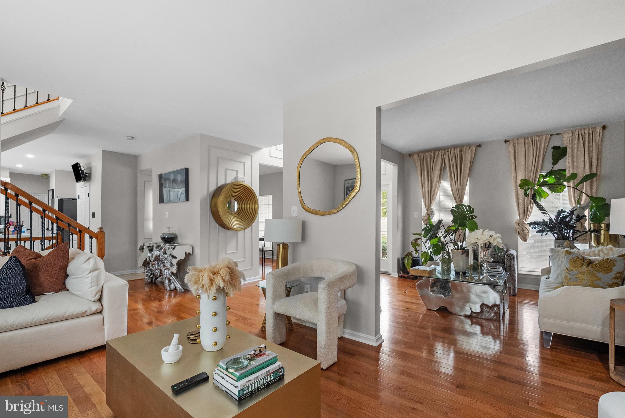 HUNTER CREEK - Residential