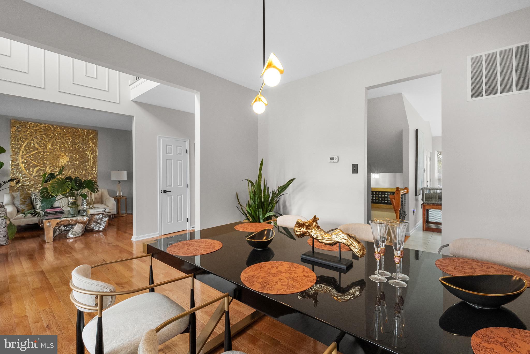 HUNTER CREEK - Residential