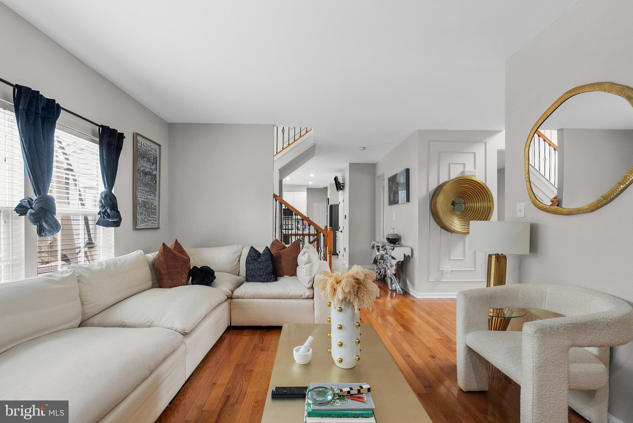 HUNTER CREEK - Residential