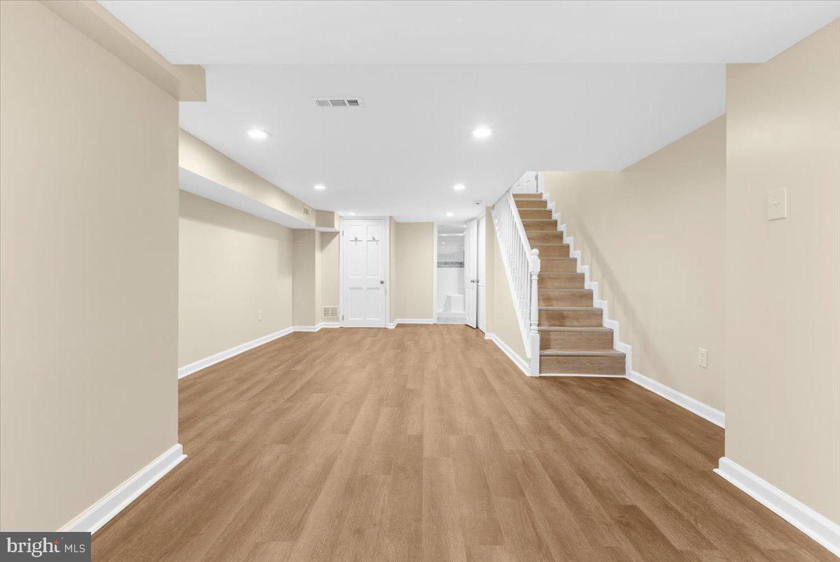 BROADWAY EAST - Residential