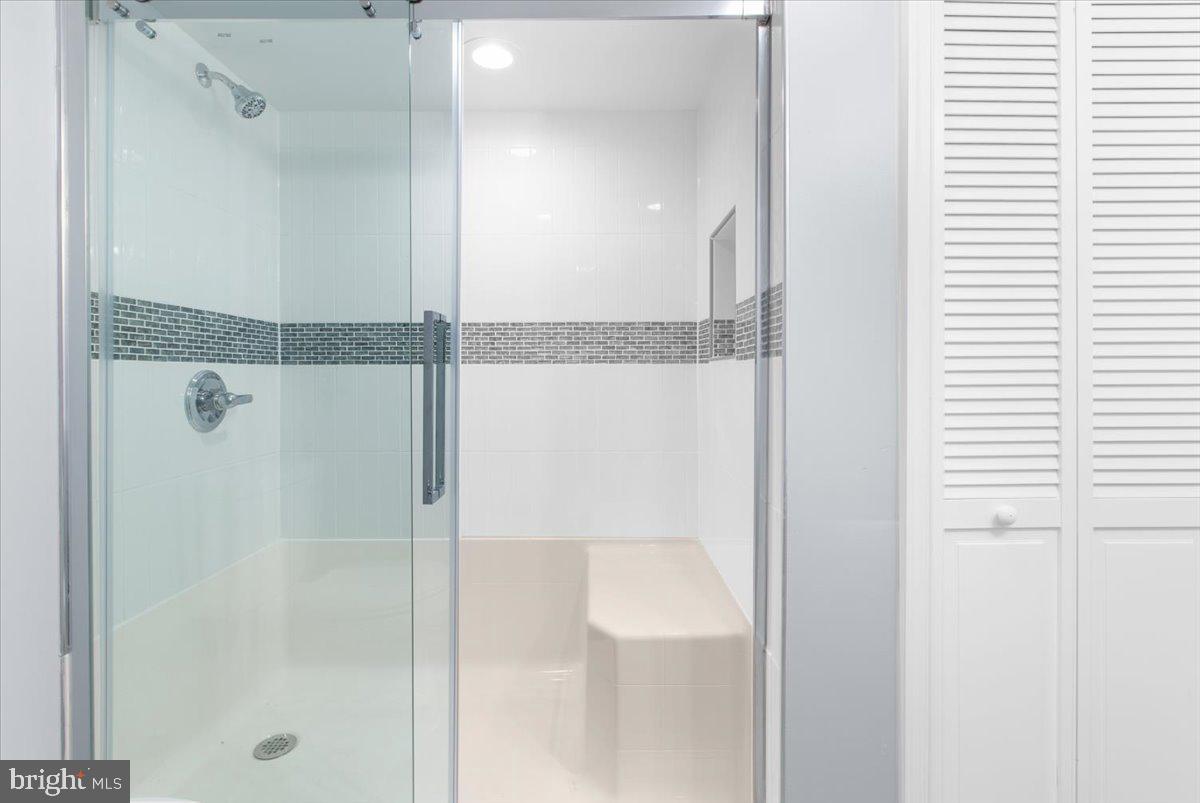 BROADWAY EAST - Residential