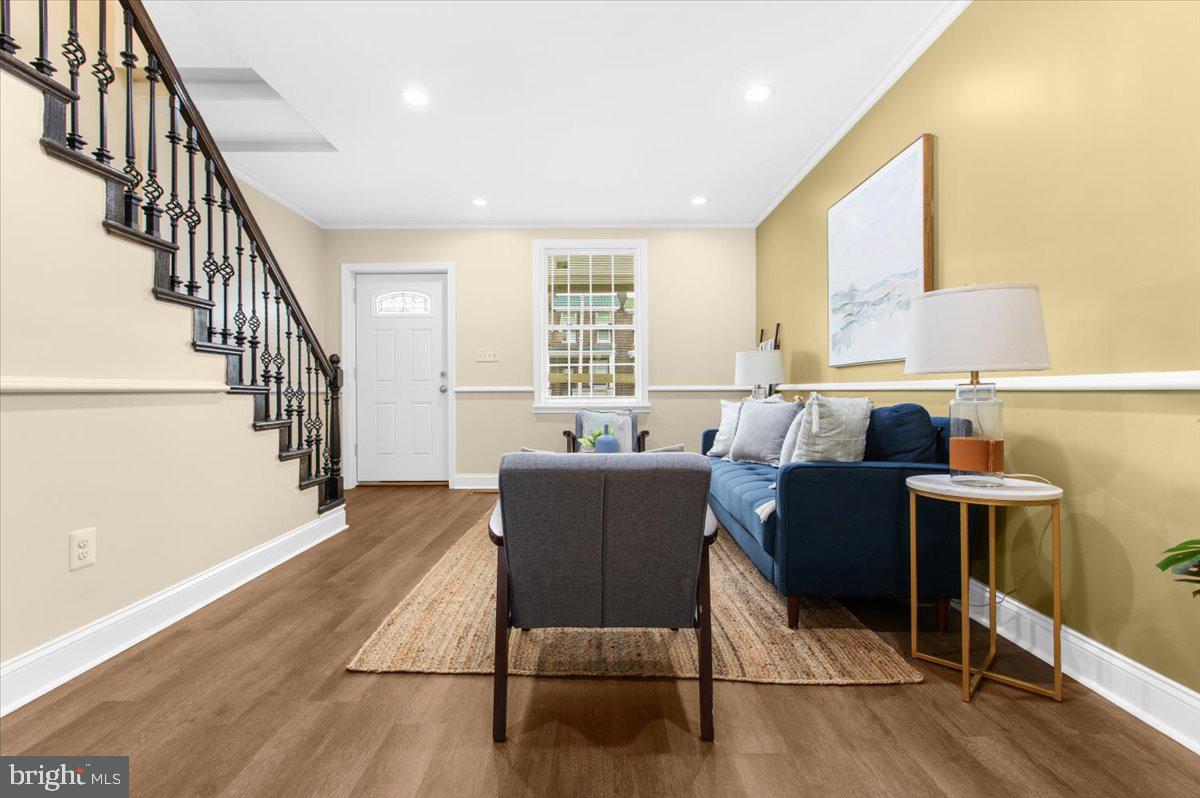 BROADWAY EAST - Residential