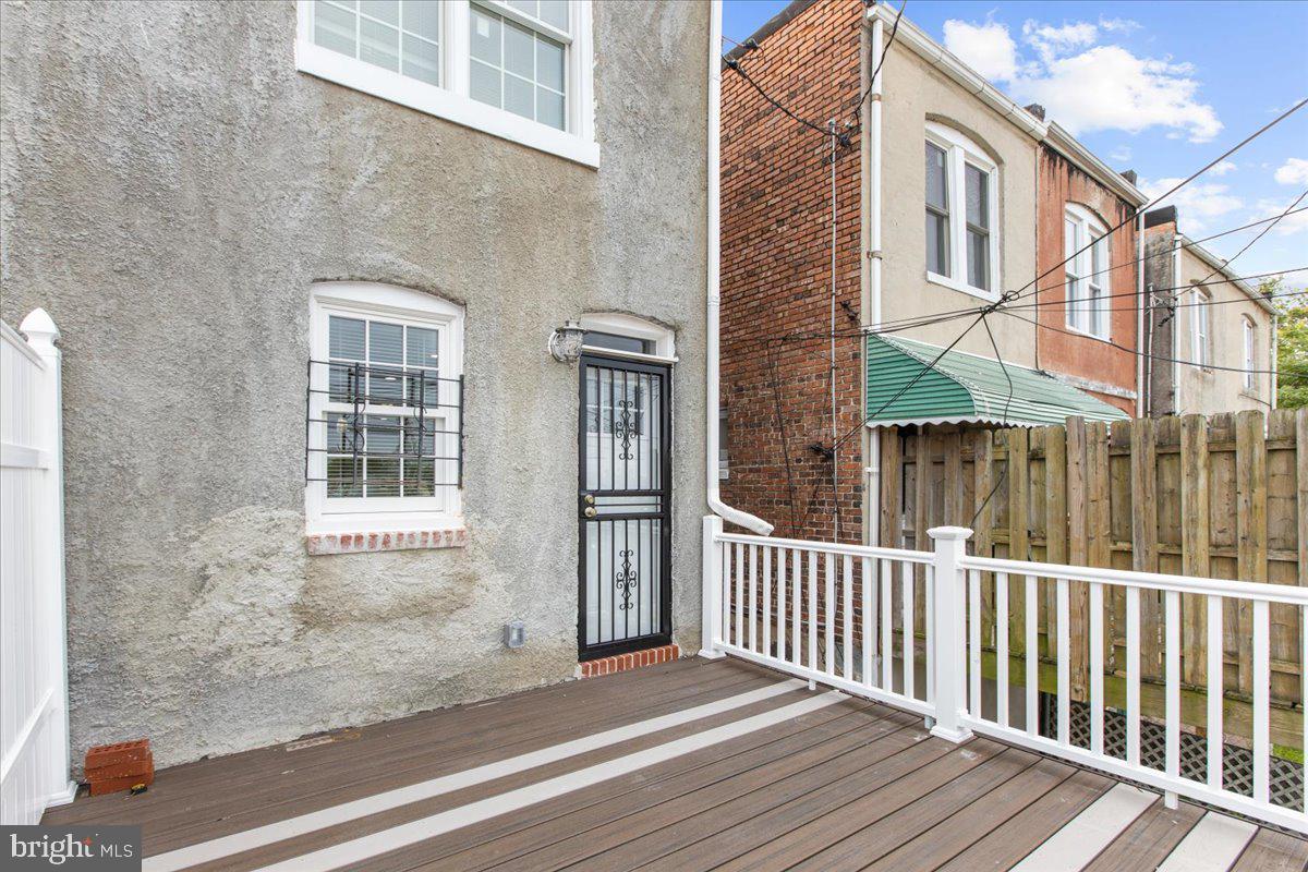 BROADWAY EAST - Residential