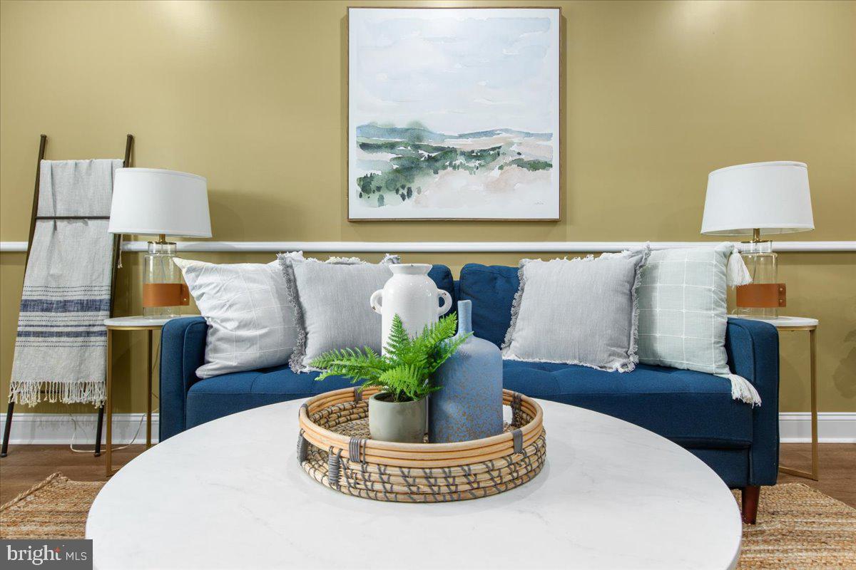 BROADWAY EAST - Residential