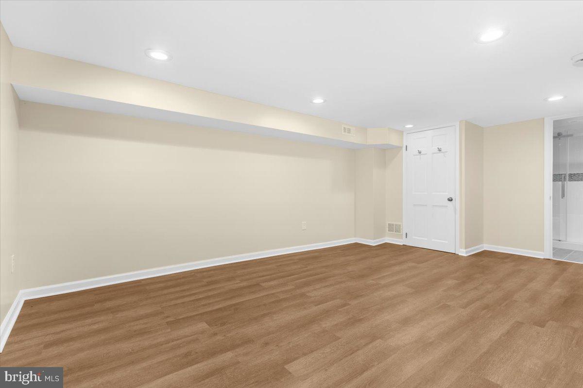 BROADWAY EAST - Residential