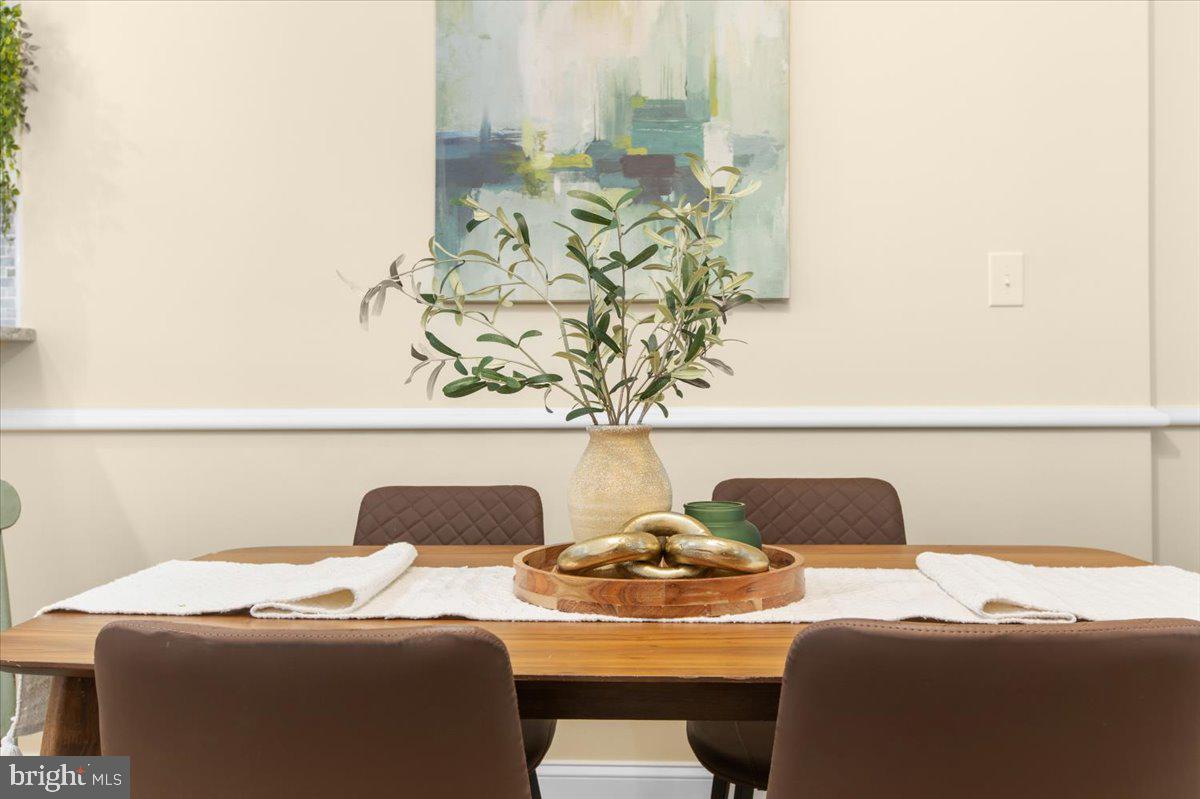 BROADWAY EAST - Residential