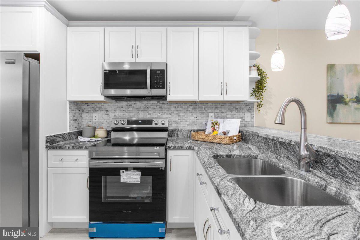 BROADWAY EAST - Residential