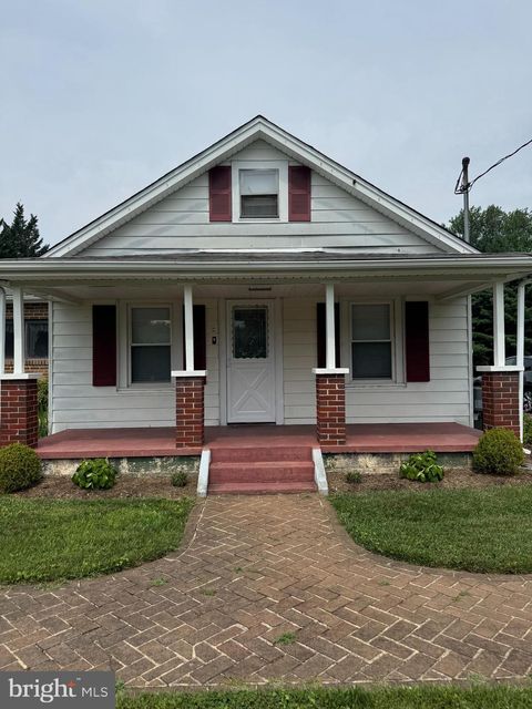 Townhouse For Rent - 8474 Leishear Road #B<br/> LAUREL, MD 20723