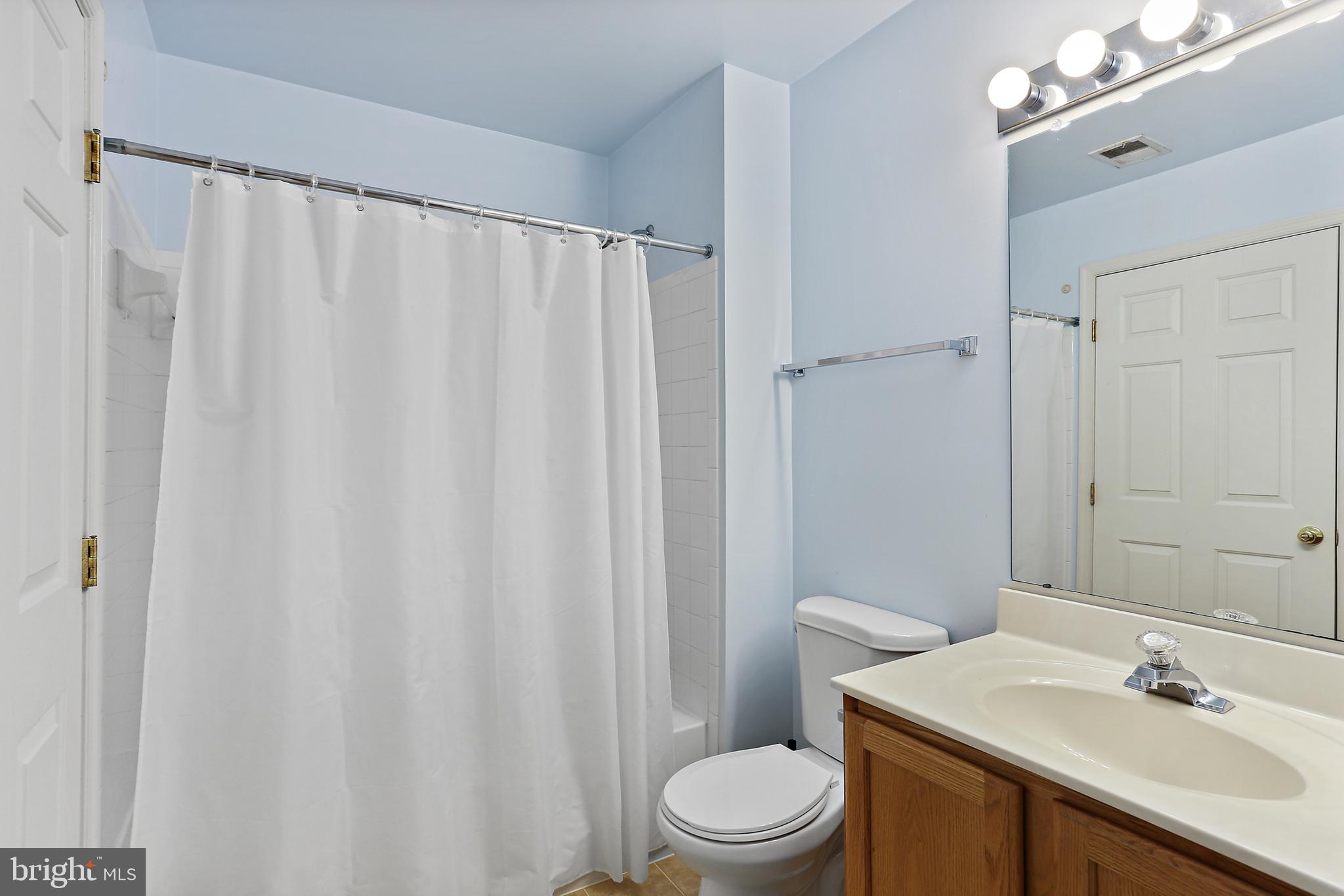 OVERLOOK - Residential Lease