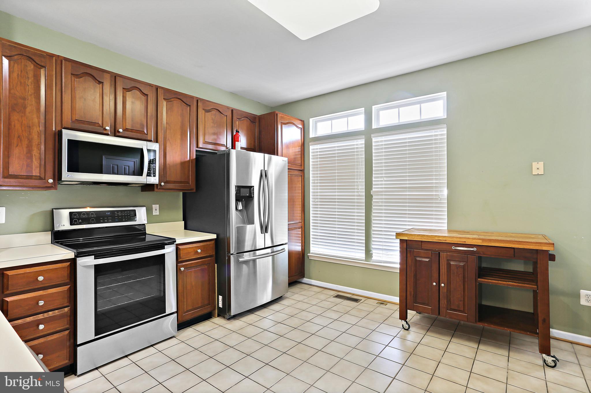 OVERLOOK - Residential Lease