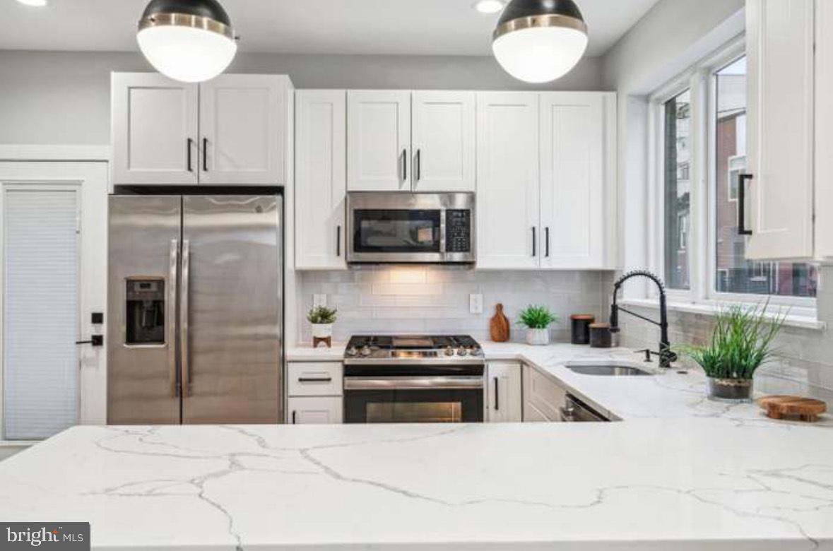 FISHTOWN - Residential Lease