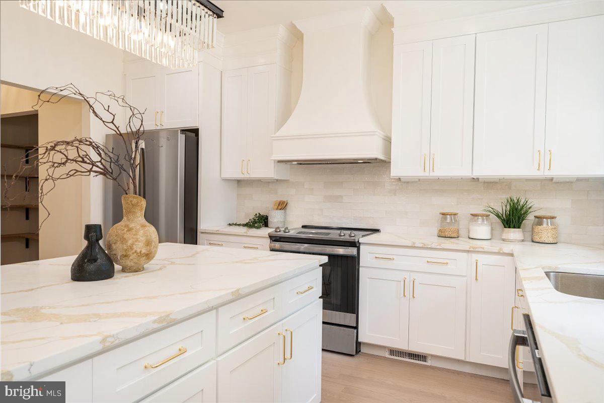 MERRYMAN HEIGHTS - Residential