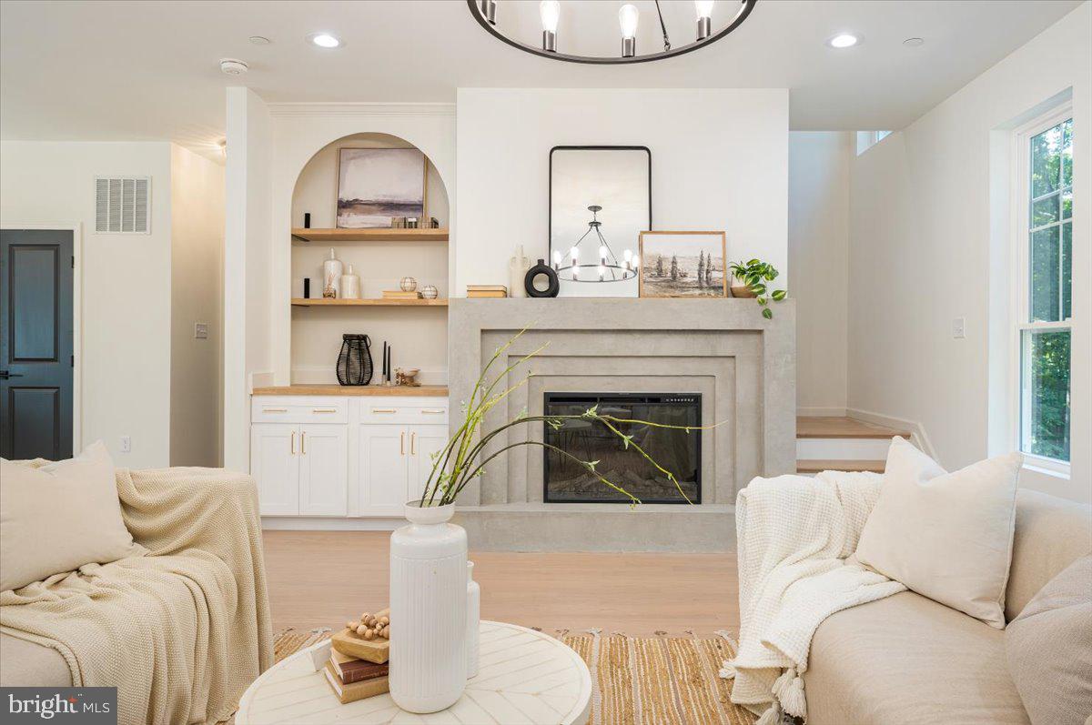 MERRYMAN HEIGHTS - Residential