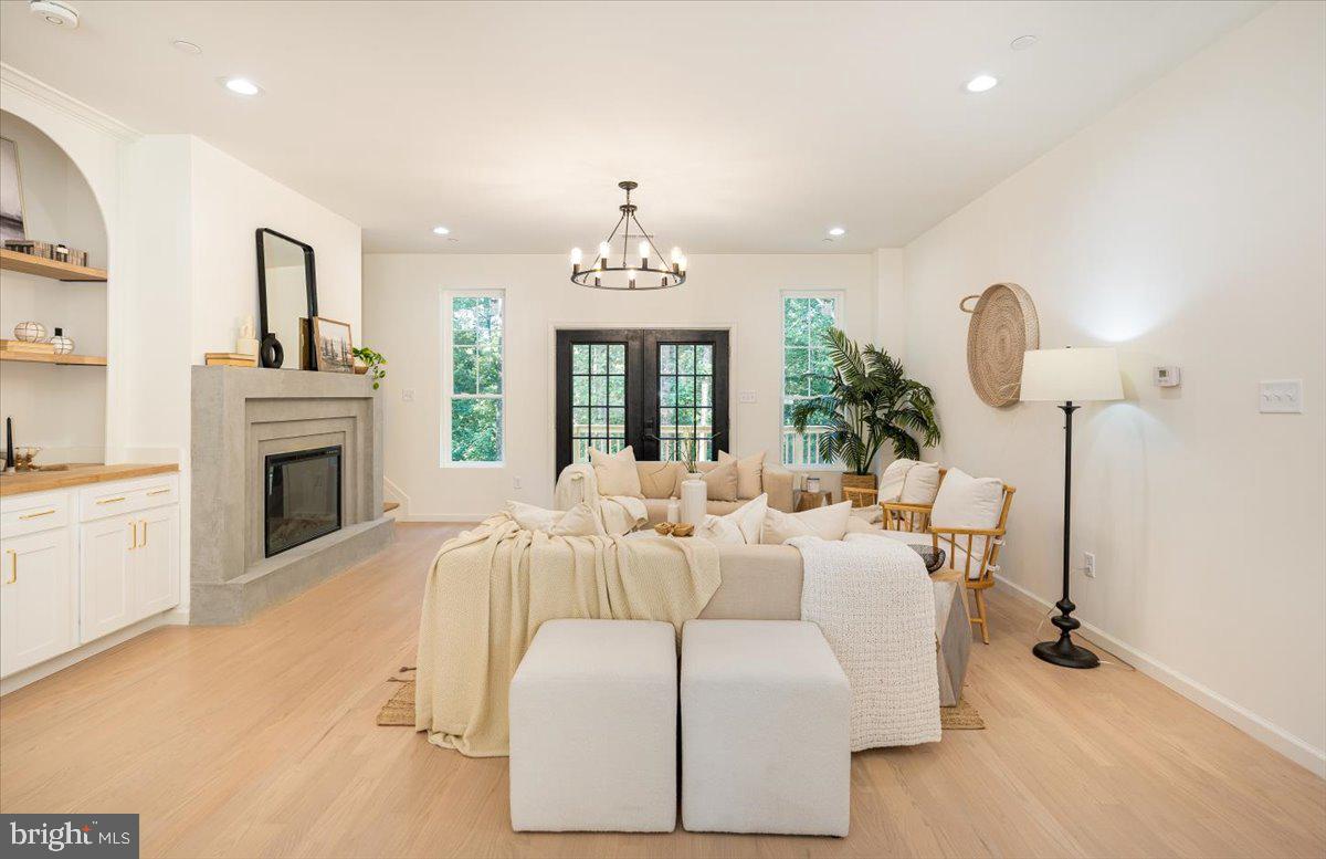 MERRYMAN HEIGHTS - Residential