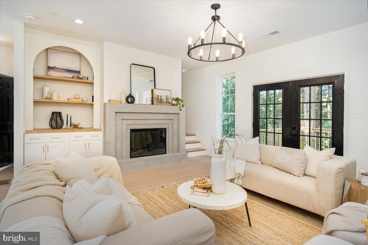 MERRYMAN HEIGHTS - Residential