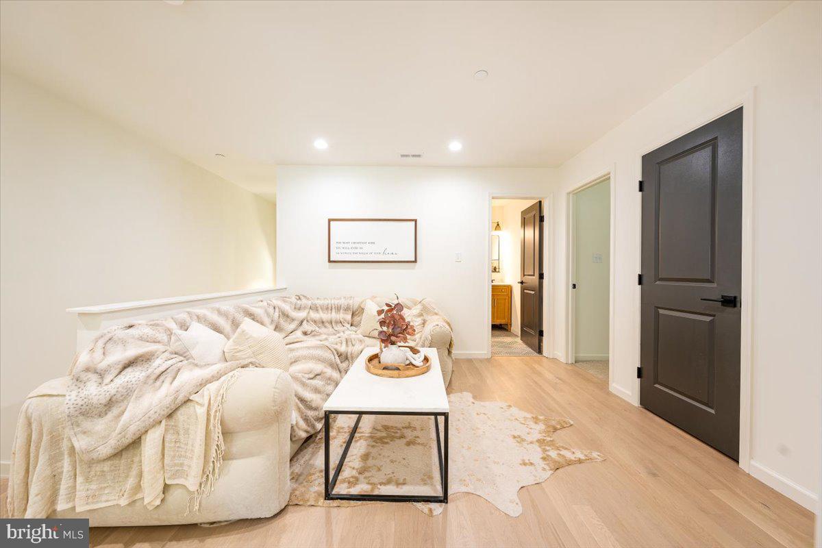 MERRYMAN HEIGHTS - Residential