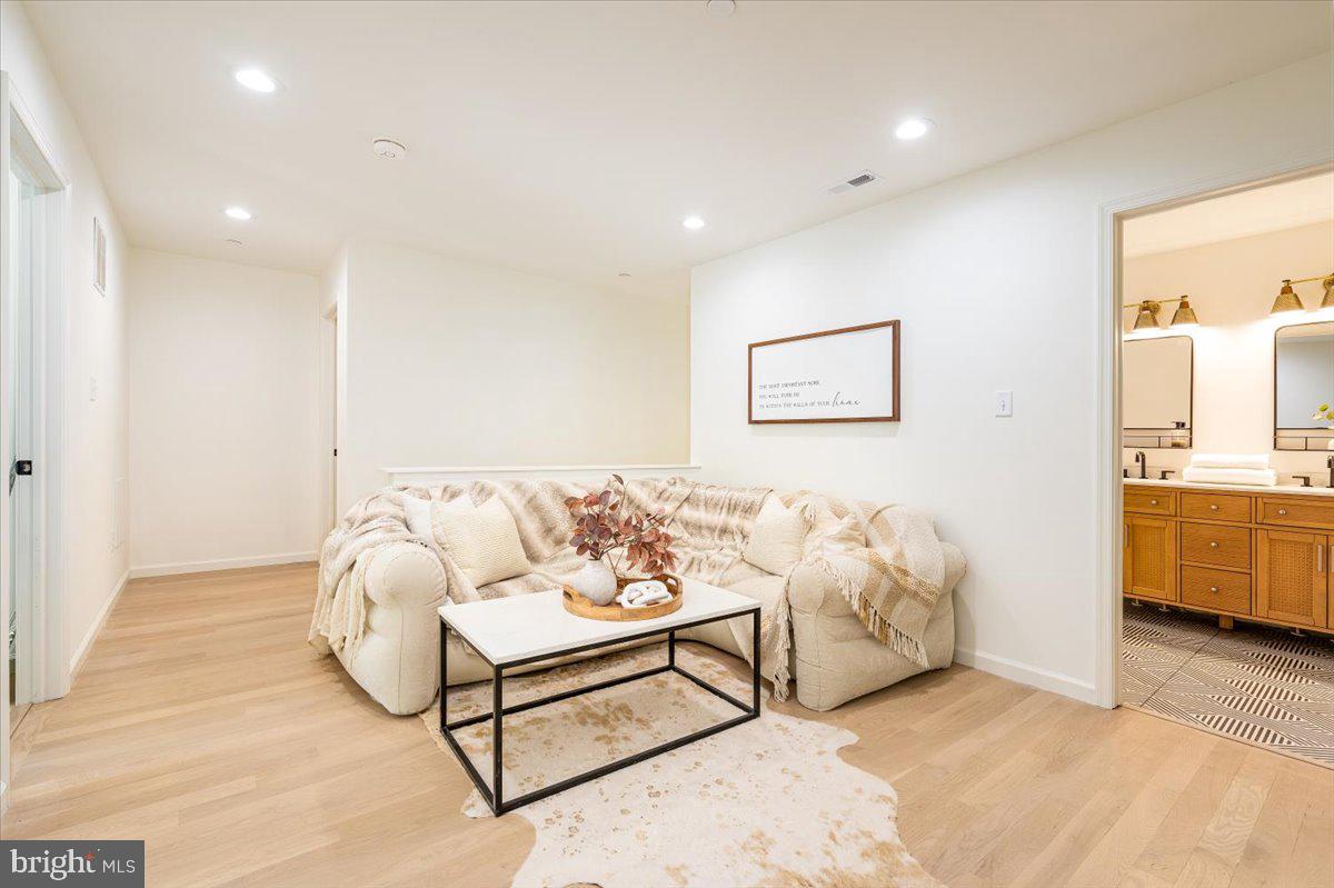 MERRYMAN HEIGHTS - Residential