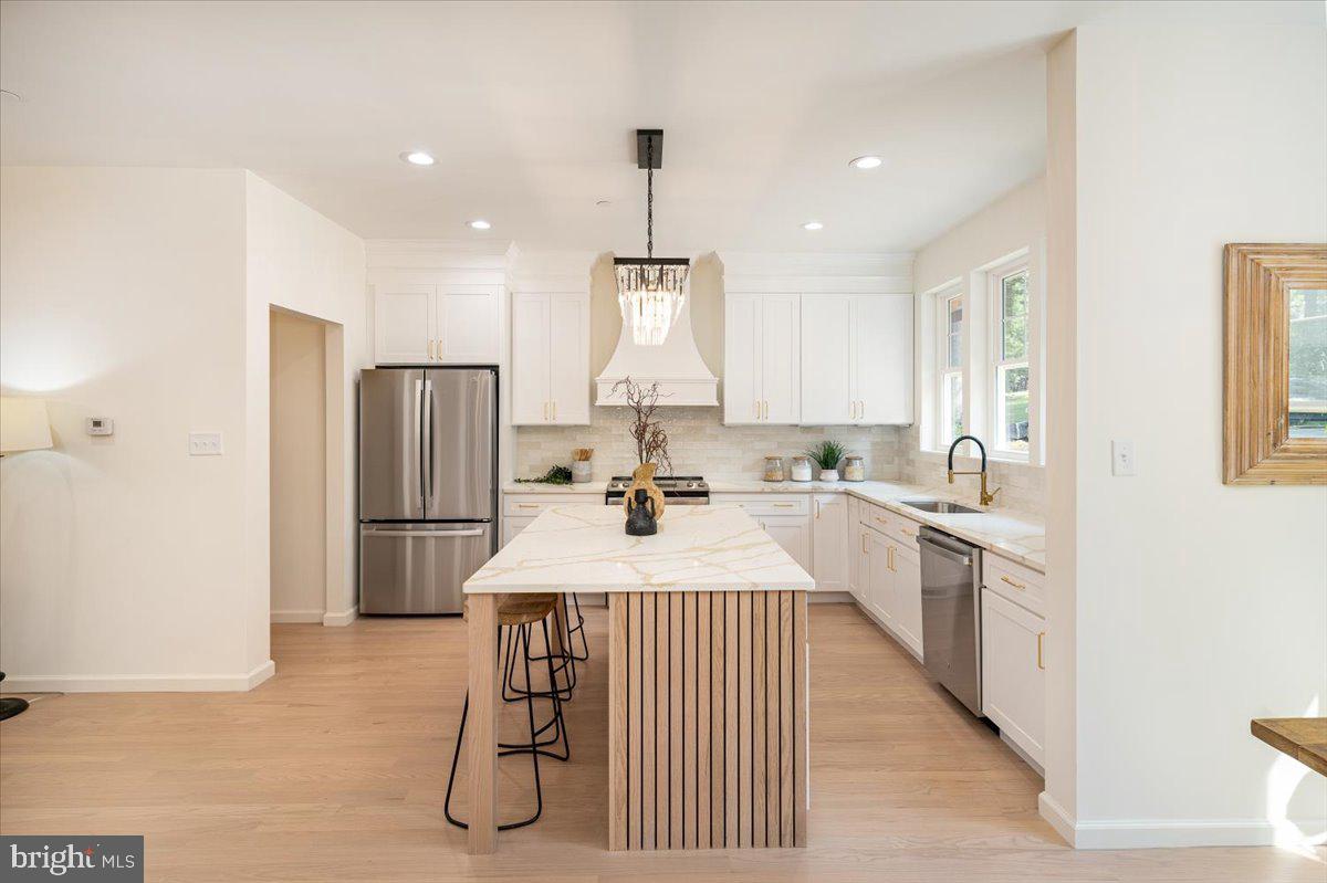 MERRYMAN HEIGHTS - Residential