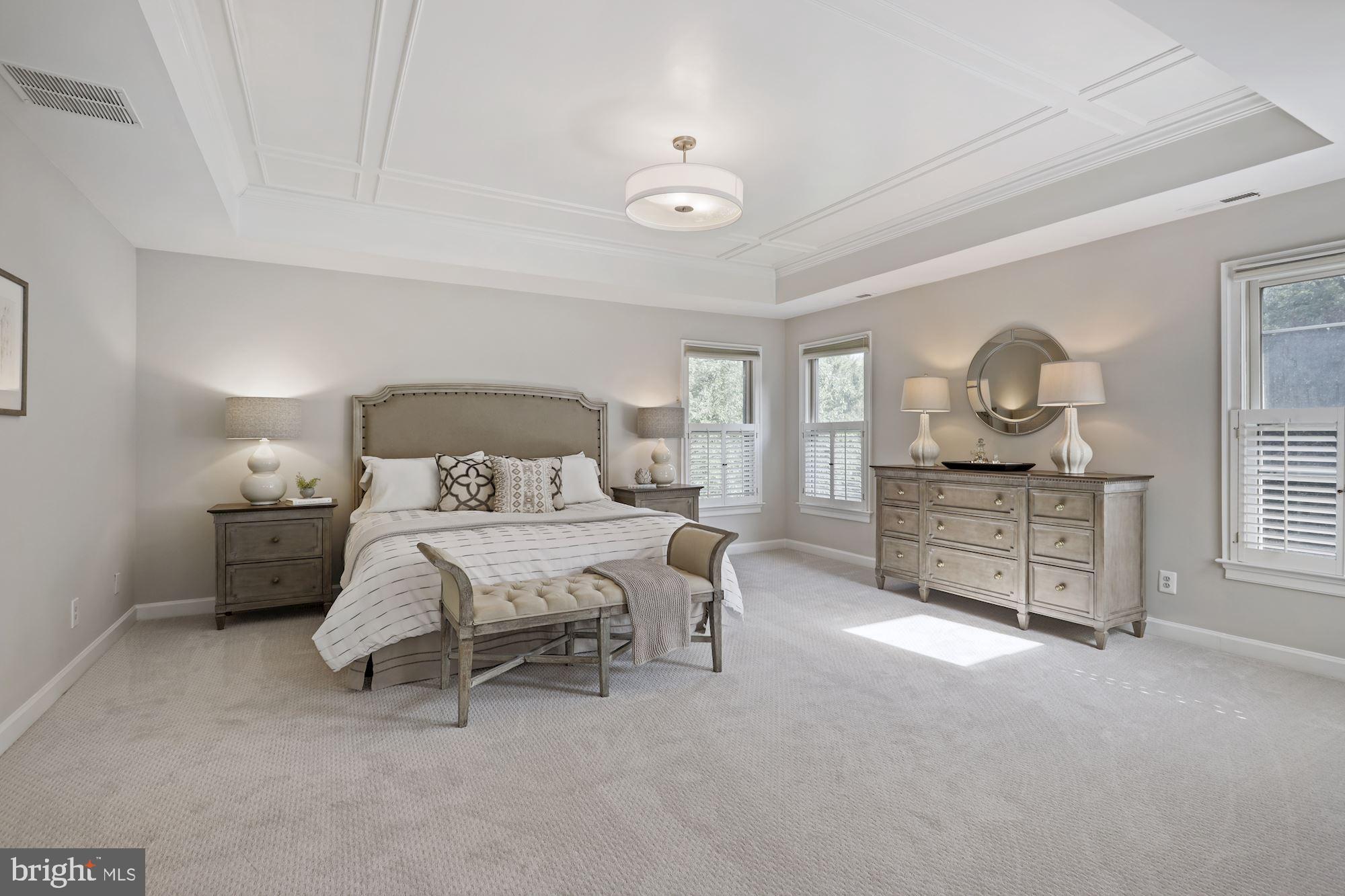 MCLEAN HUNDRED - Residential