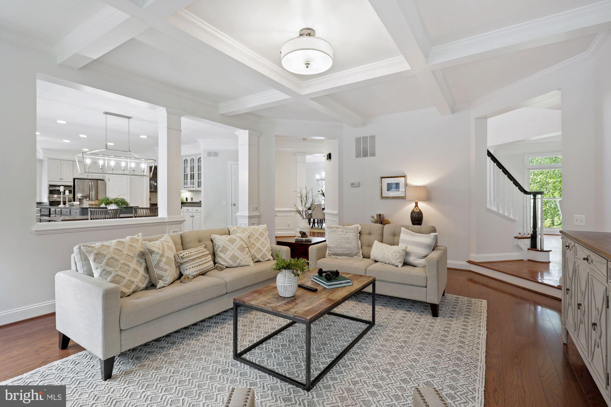 MCLEAN HUNDRED - Residential