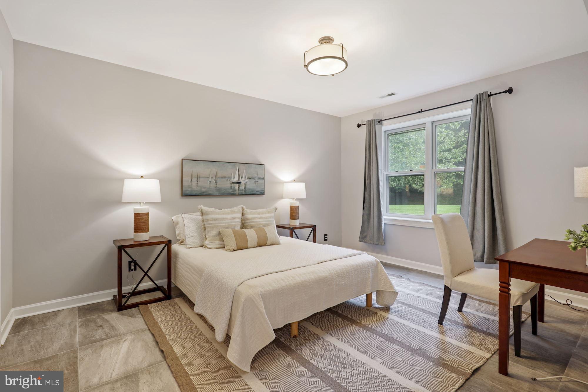 MCLEAN HUNDRED - Residential