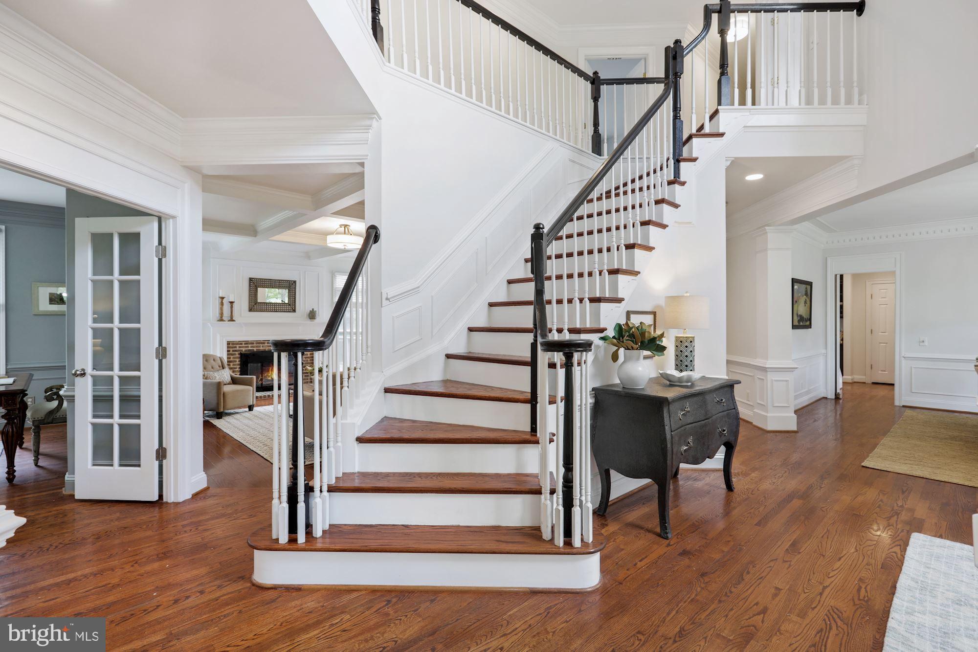 MCLEAN HUNDRED - Residential