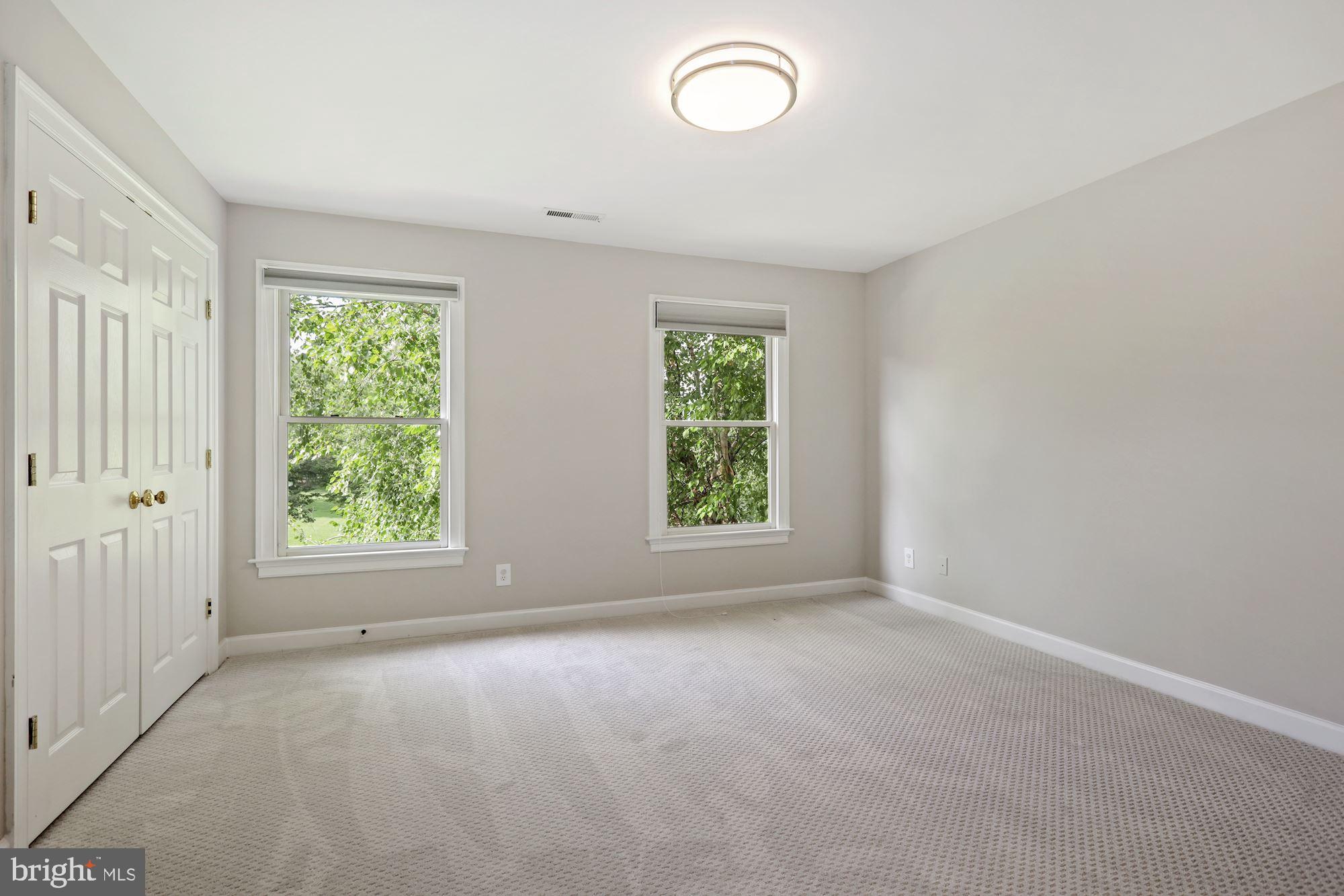 MCLEAN HUNDRED - Residential