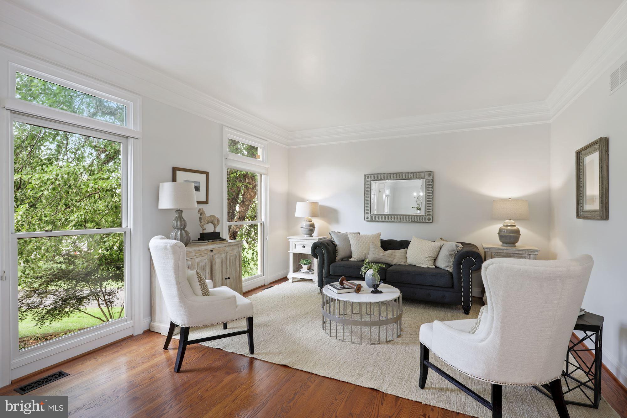 MCLEAN HUNDRED - Residential