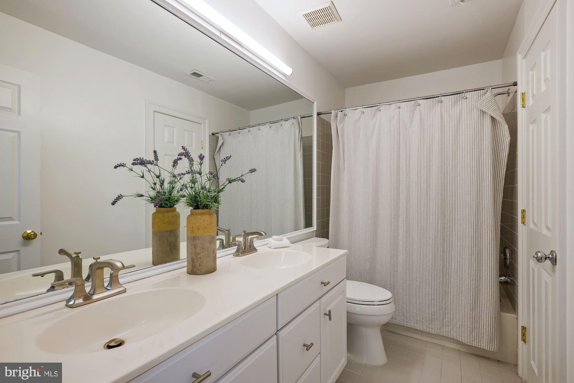 MCLEAN HUNDRED - Residential