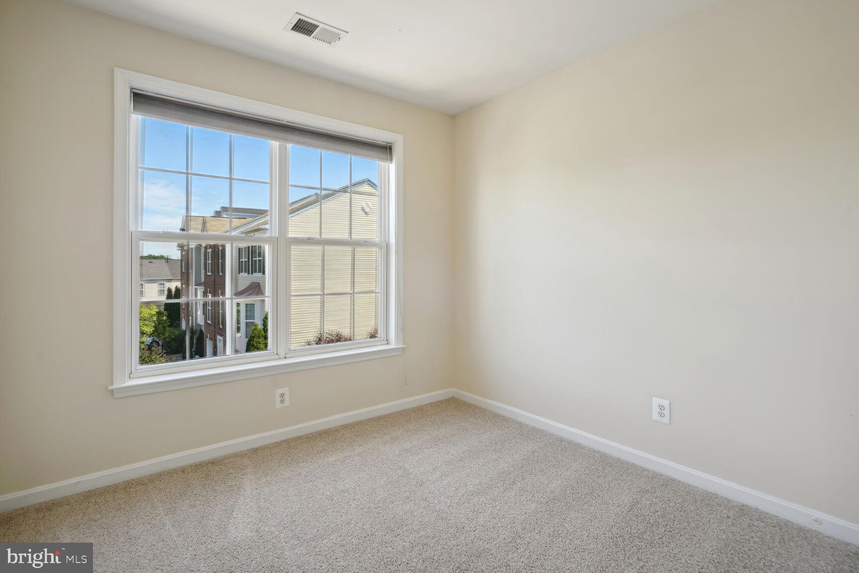 JAPONICA - Residential Lease