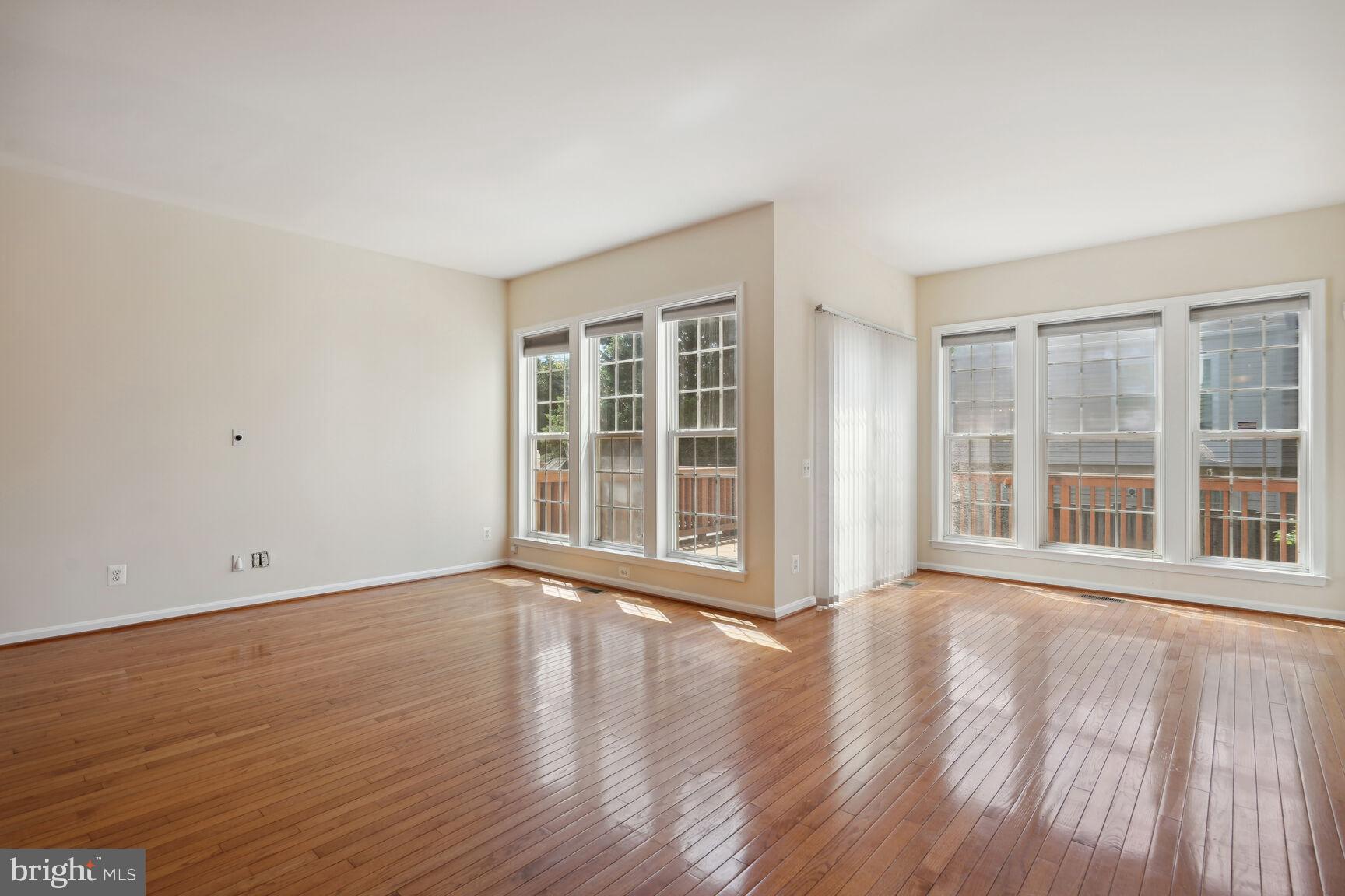 JAPONICA - Residential Lease