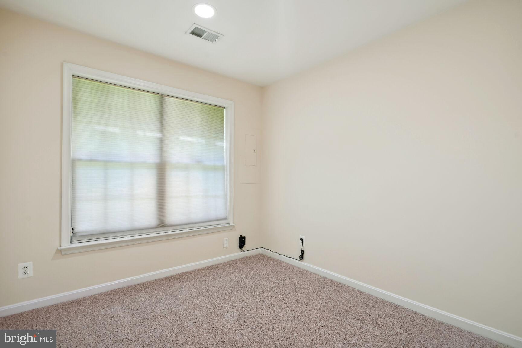 JAPONICA - Residential Lease