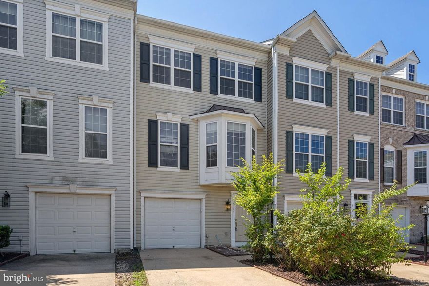 FOR RENT starting July 1 - BEAUTIFUL & SPACIOUS 4 Bedroom, 3 Level Townhome with 1 Car Garage! Lower Level features a Bedroom, Walk Out Basement, 1 Full Bath, and Recreation Room.  Main Level has an open floor plan with ample natural light.  Living and Dining Rooms have hardwood floors.  Kitchen has granite countertops and a breakfast nook with bay window.  Upper Level has 3 Bedrooms and 2 Full Bathrooms.  Large Master Bedroom has a Walk In Closet, Shower and Jacuzzi Tub, and Sitting Area.  Both open visitor and street parking available.  Amenities include community swimming pool, tennis courts, community bike share, lit walking path to to Franconia Metro/VRE Stations, and free shuttle to metro. 

INCOME MUST BE 3.5X RENT and CREDIT SCORE MUST BE 680 OR HIGHER FOR CONSIDERATION.  

BY APPOINTMENT ONLY.  Apply at https://apply.link/B4v_yBQ.  Text with questions.