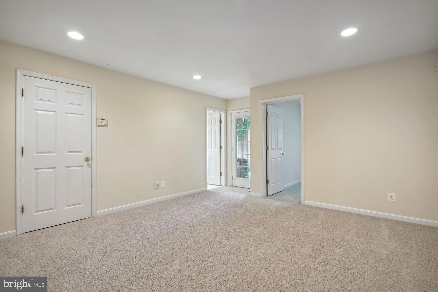 JAPONICA - Residential Lease