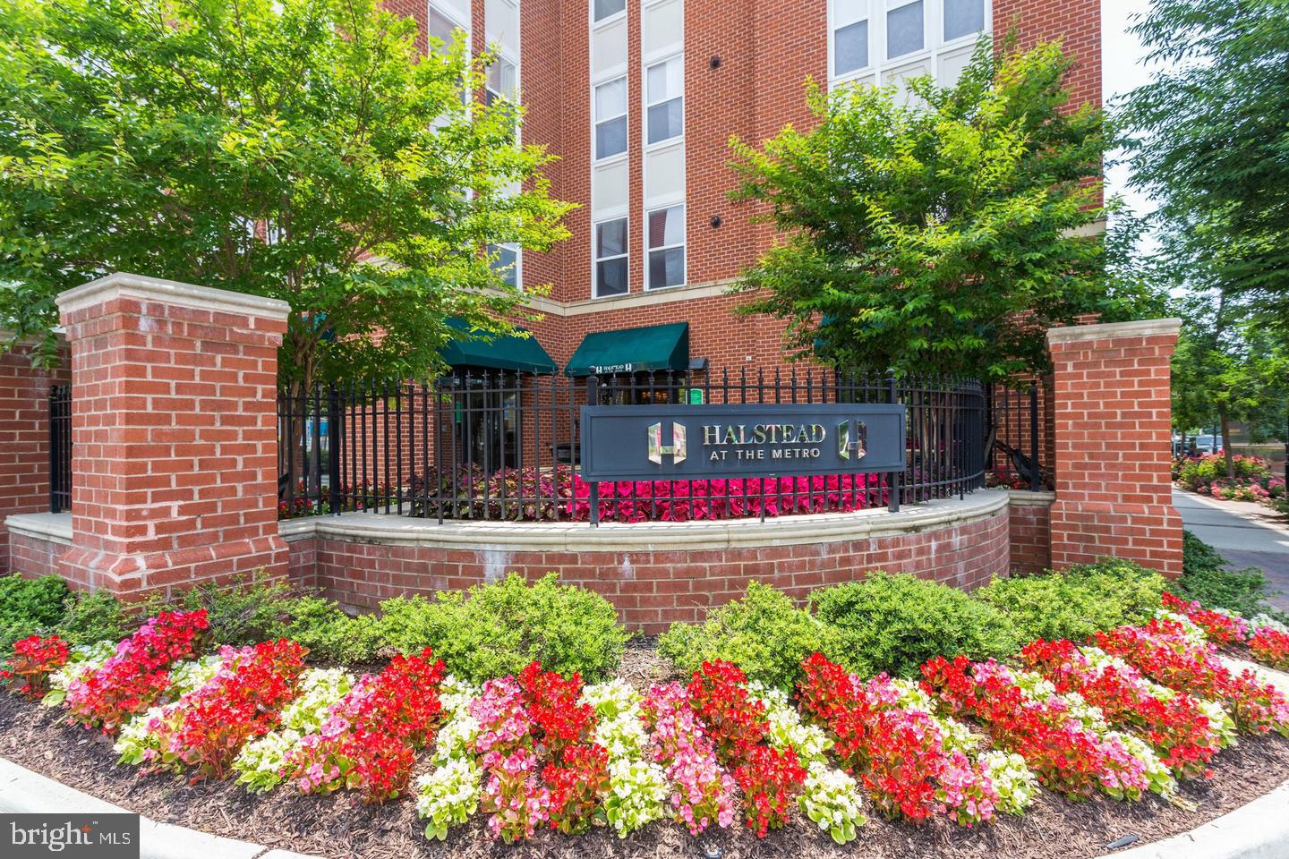 2655 PROSPERITY AVENUE 201