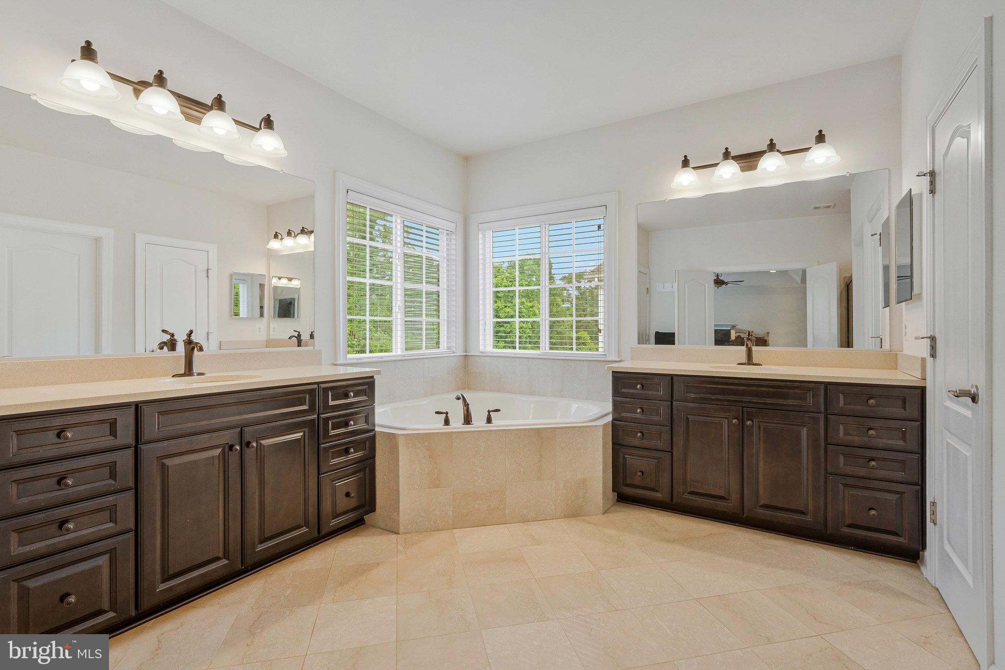 PMW FARMS - Residential