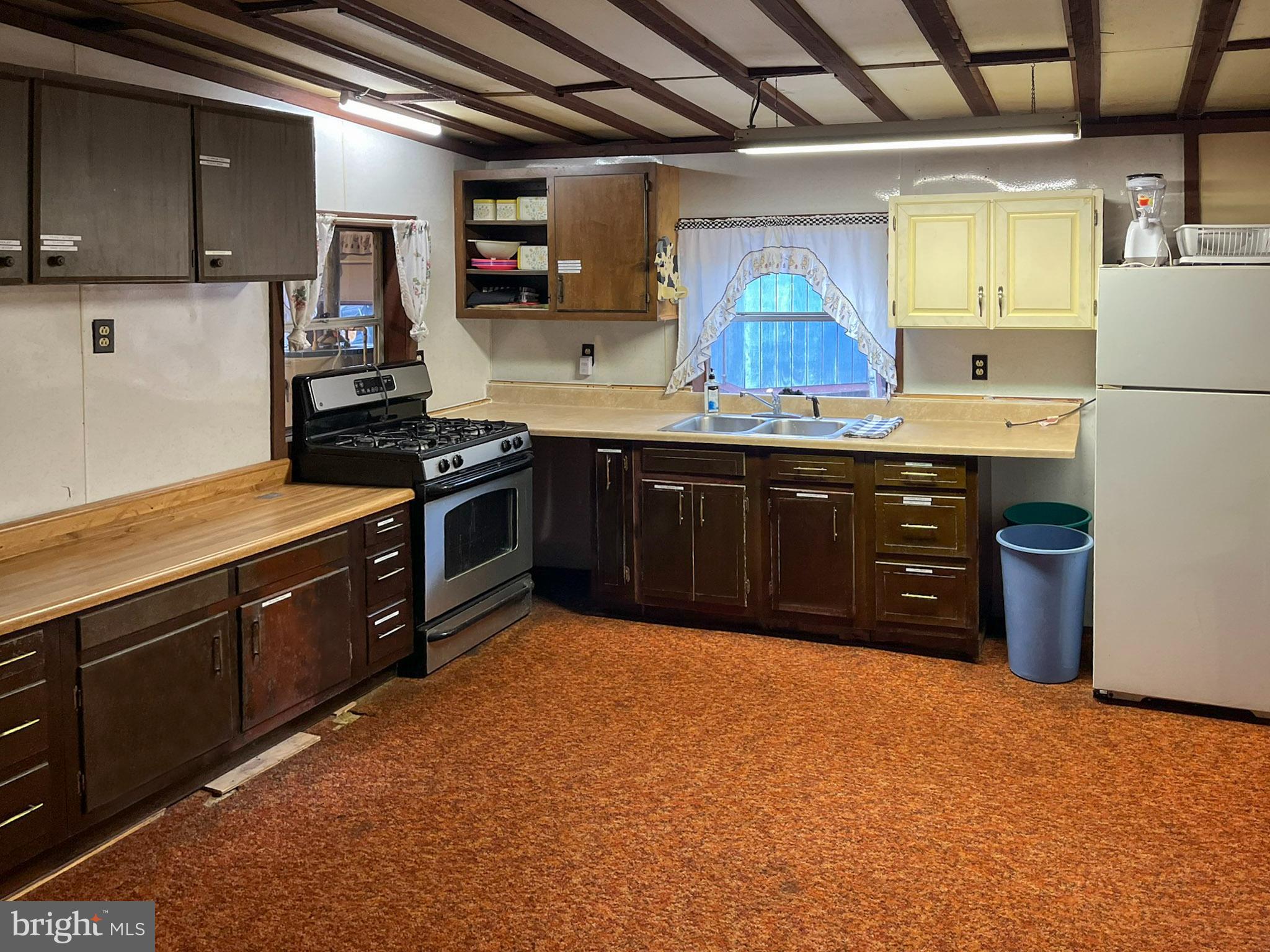 VALLEY VIEW ACRES - Residential