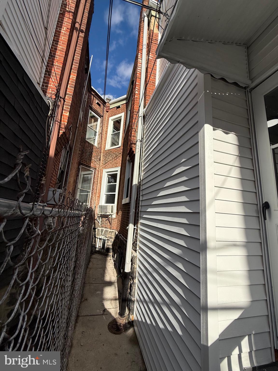 PHILADELPHIA (WEST) - Residential