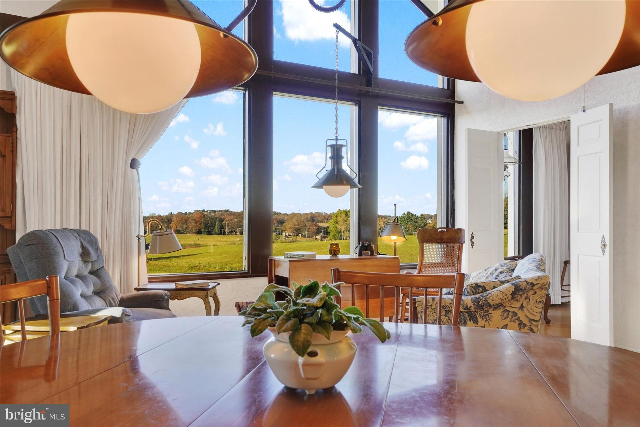 LEADER HEIGHTS - Residential