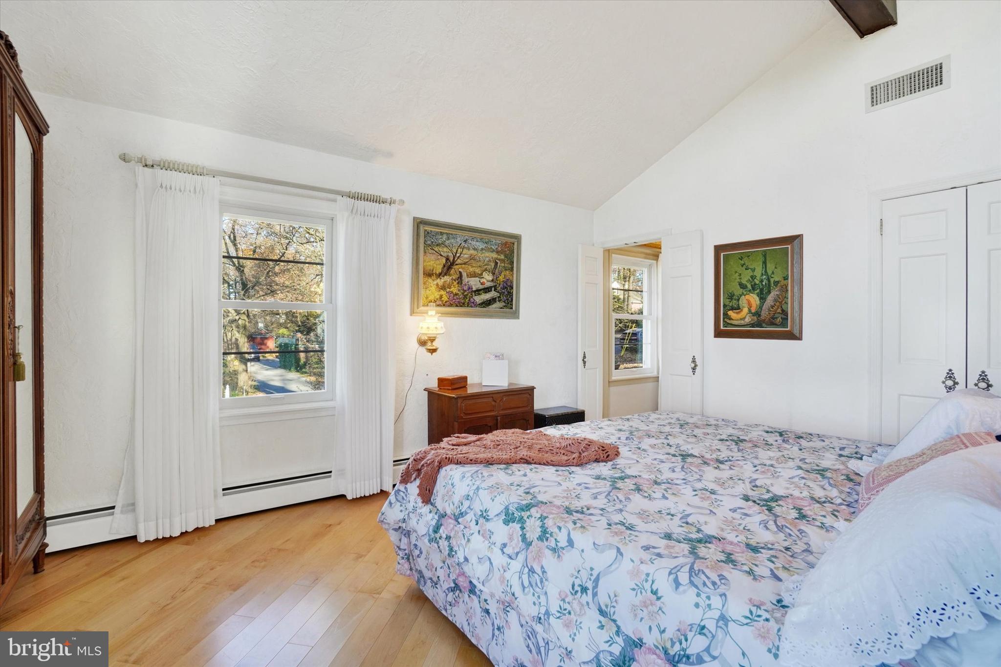 LEADER HEIGHTS - Residential