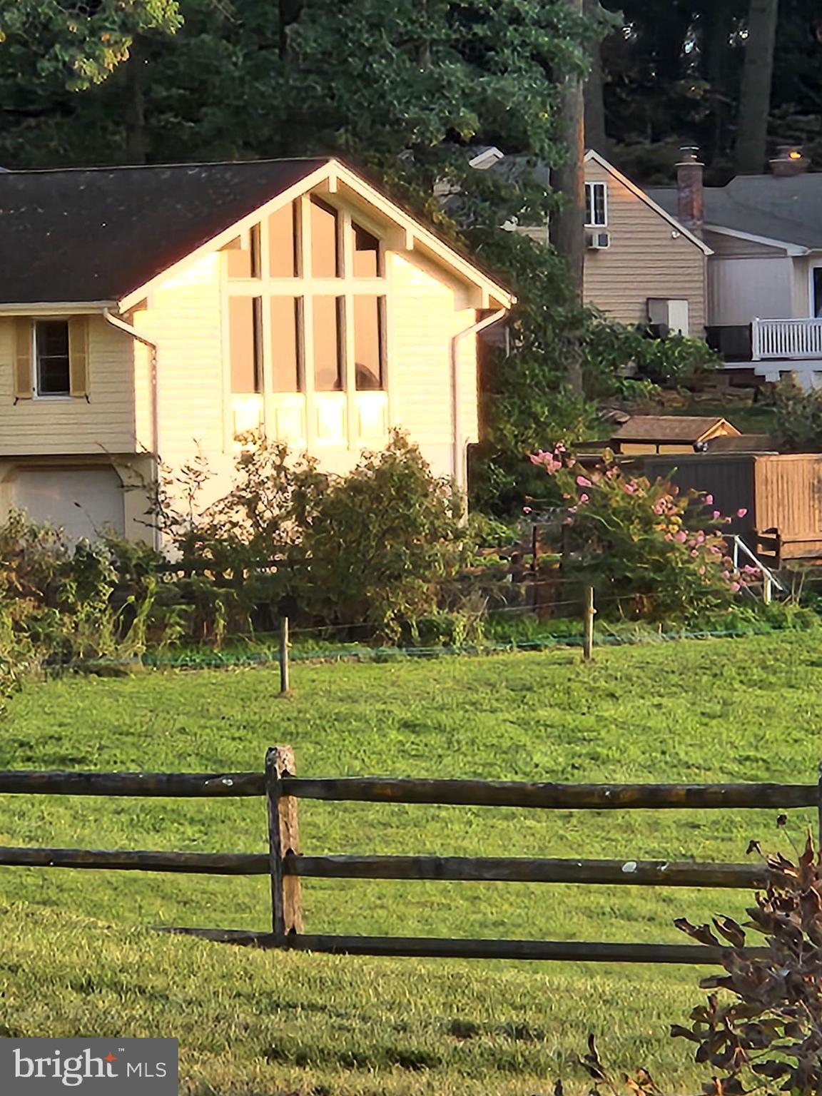 LEADER HEIGHTS - Residential