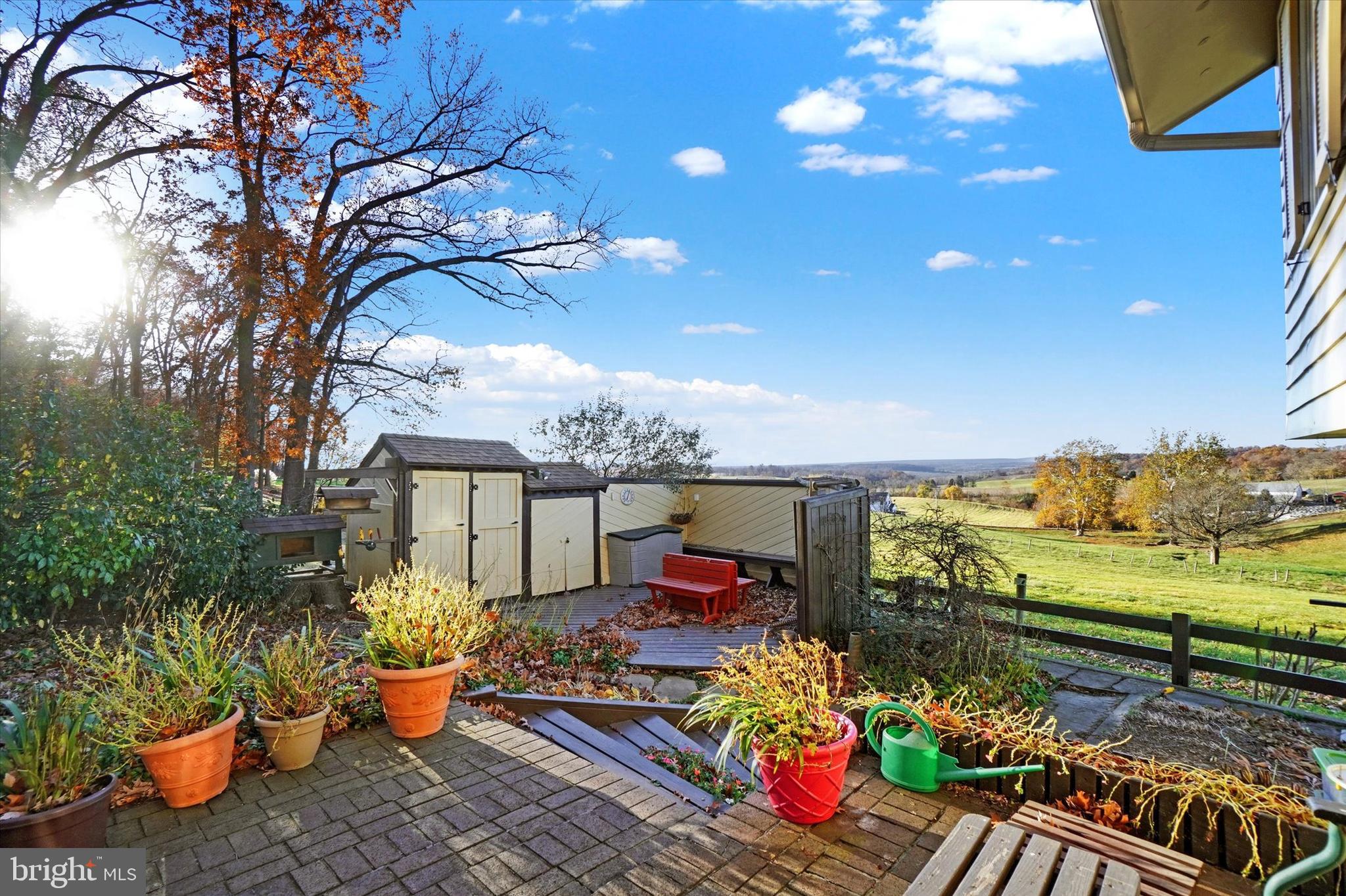 LEADER HEIGHTS - Residential