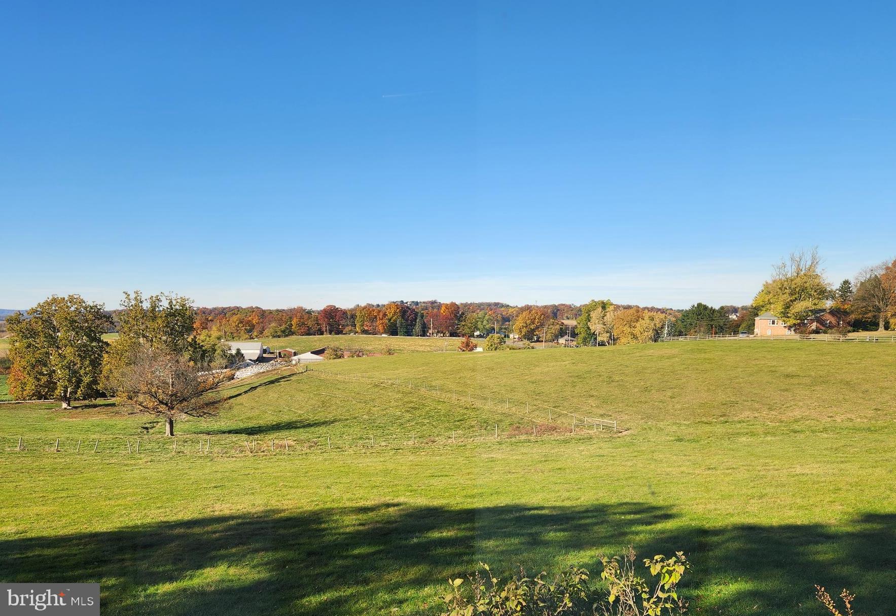 LEADER HEIGHTS - Residential