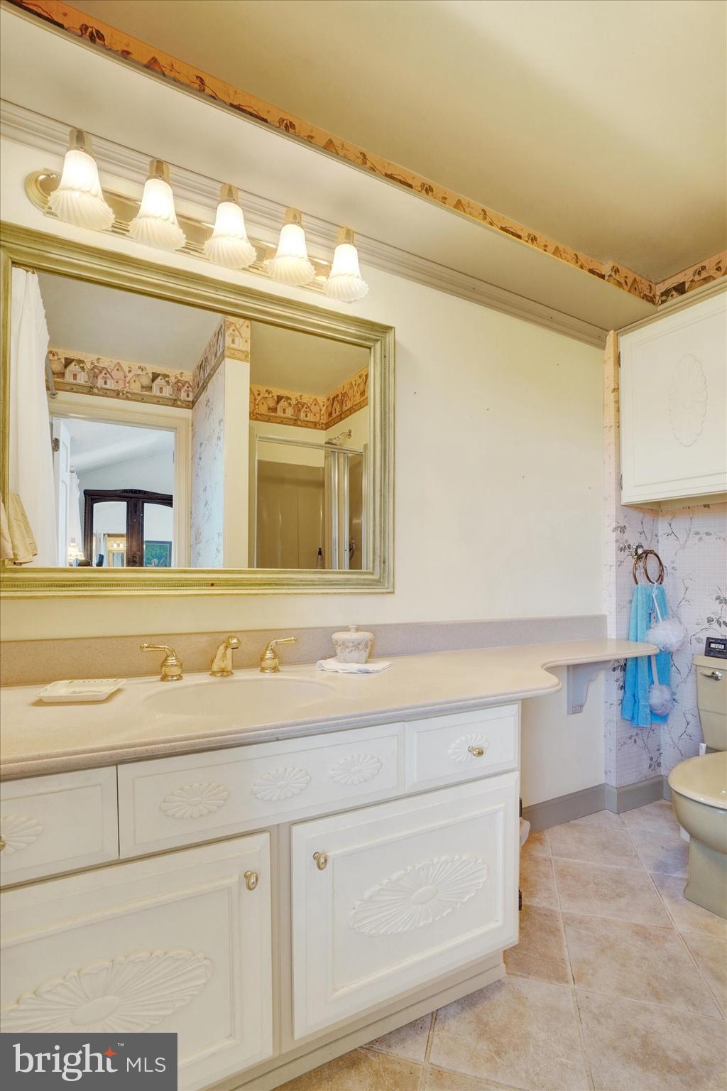 LEADER HEIGHTS - Residential