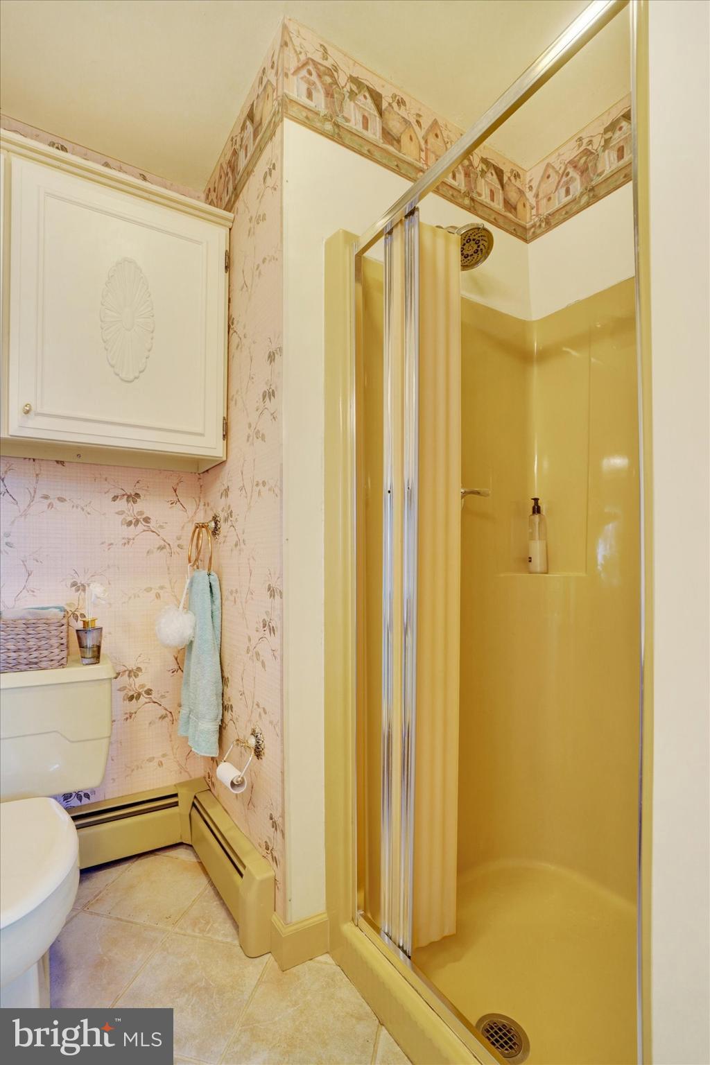 LEADER HEIGHTS - Residential