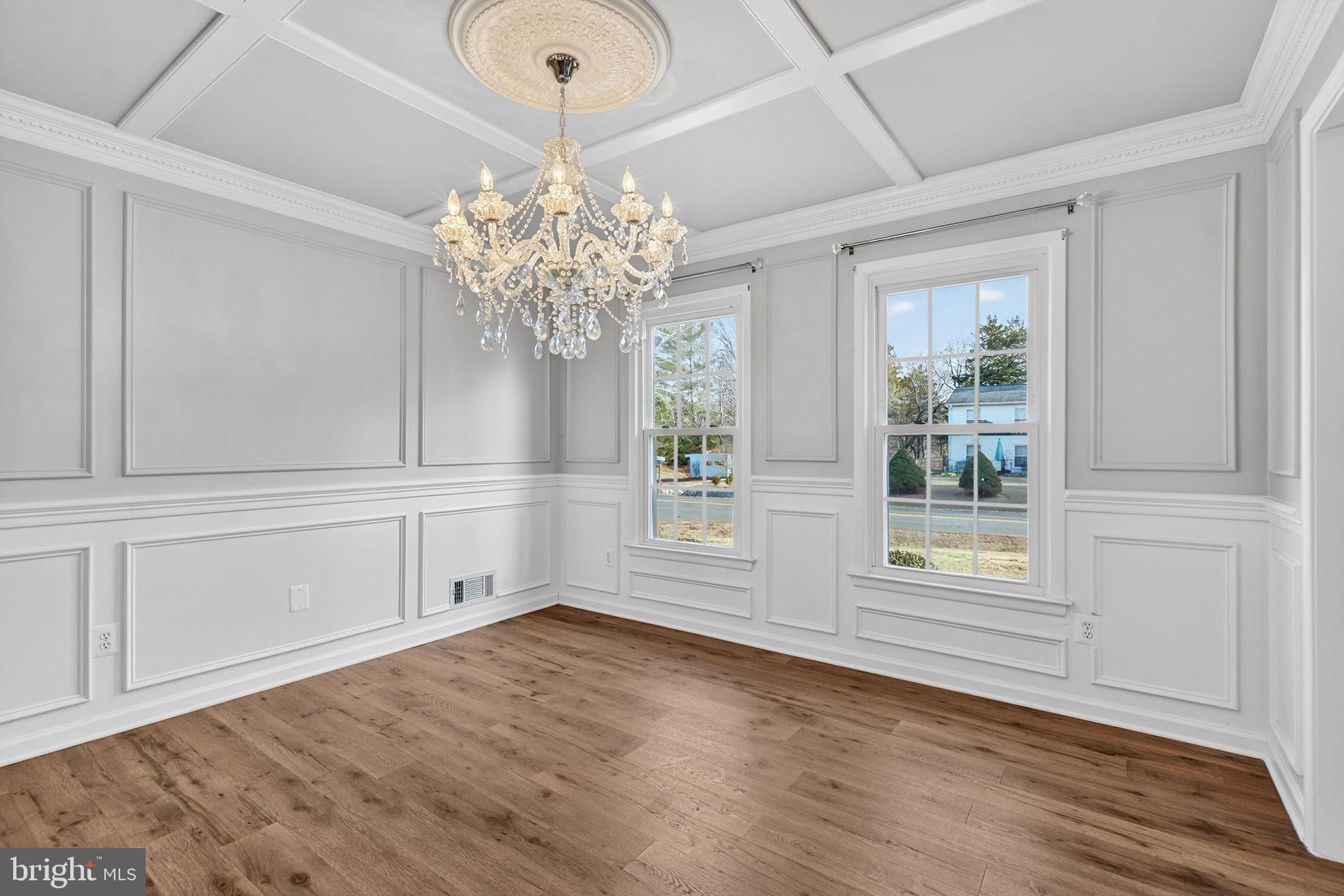 WARR LAKES - Residential