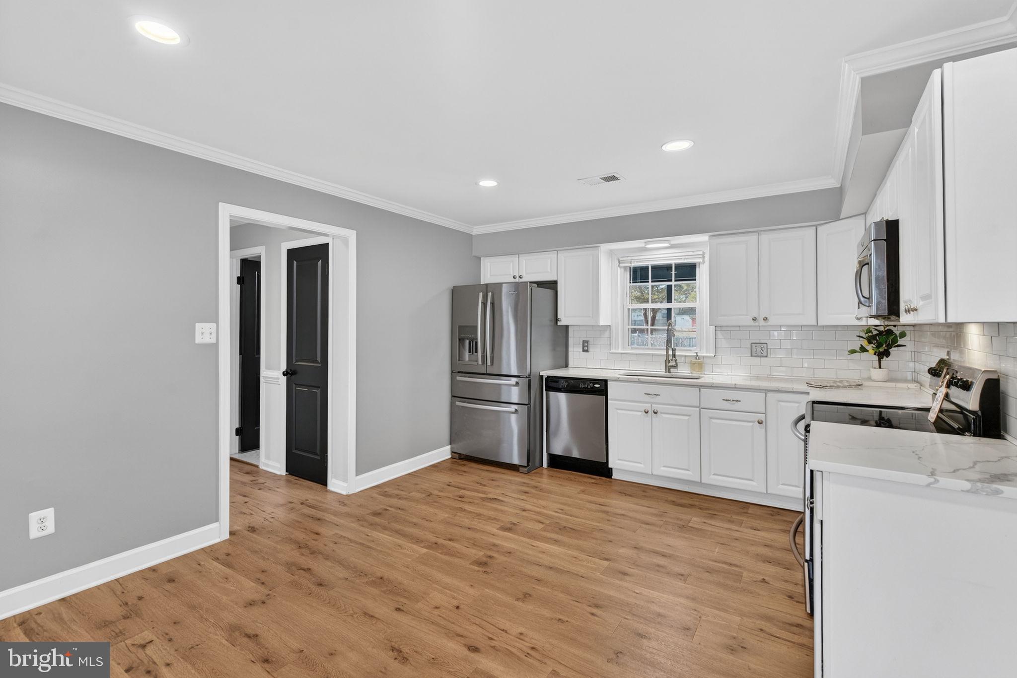 WARR LAKES - Residential