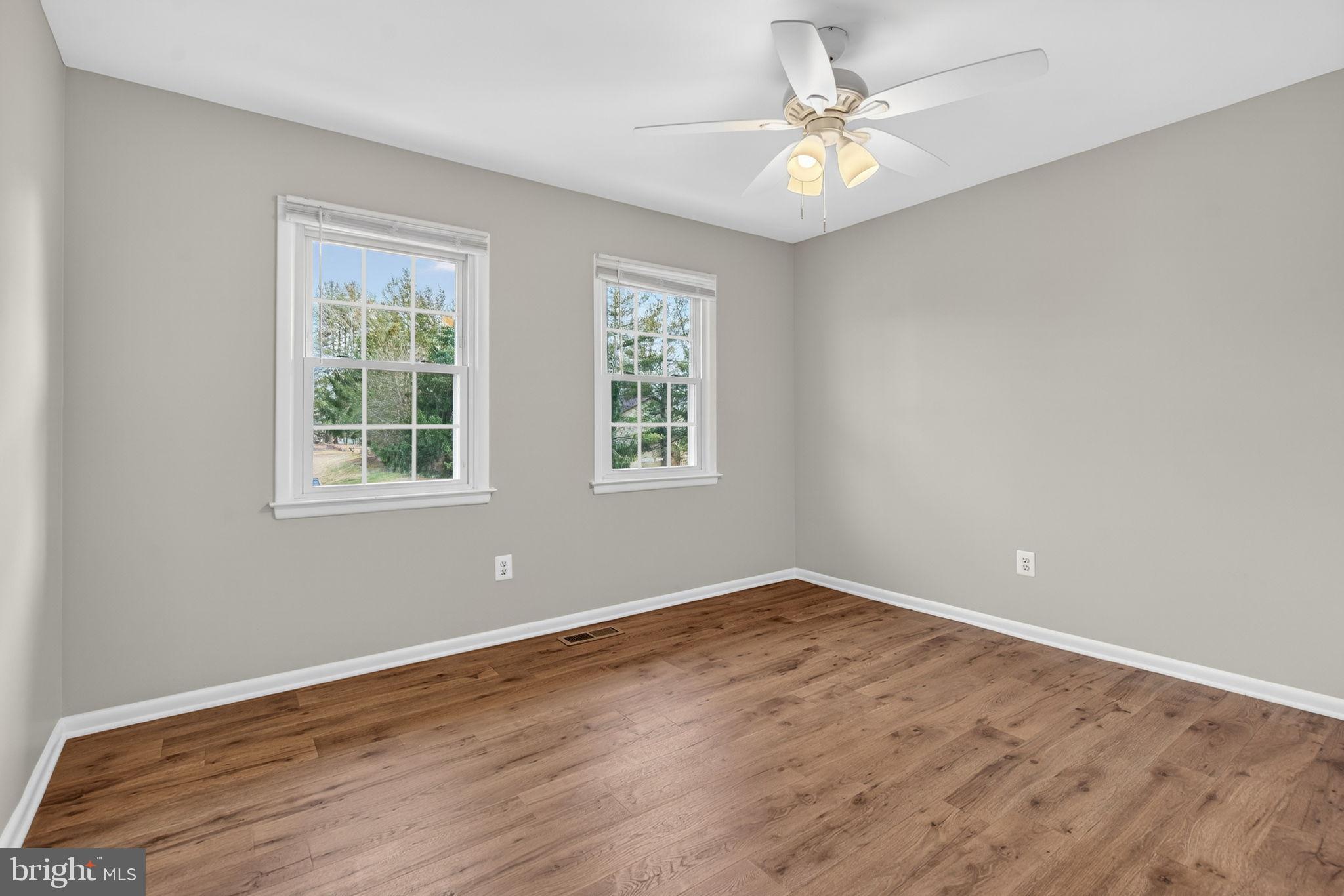 WARR LAKES - Residential