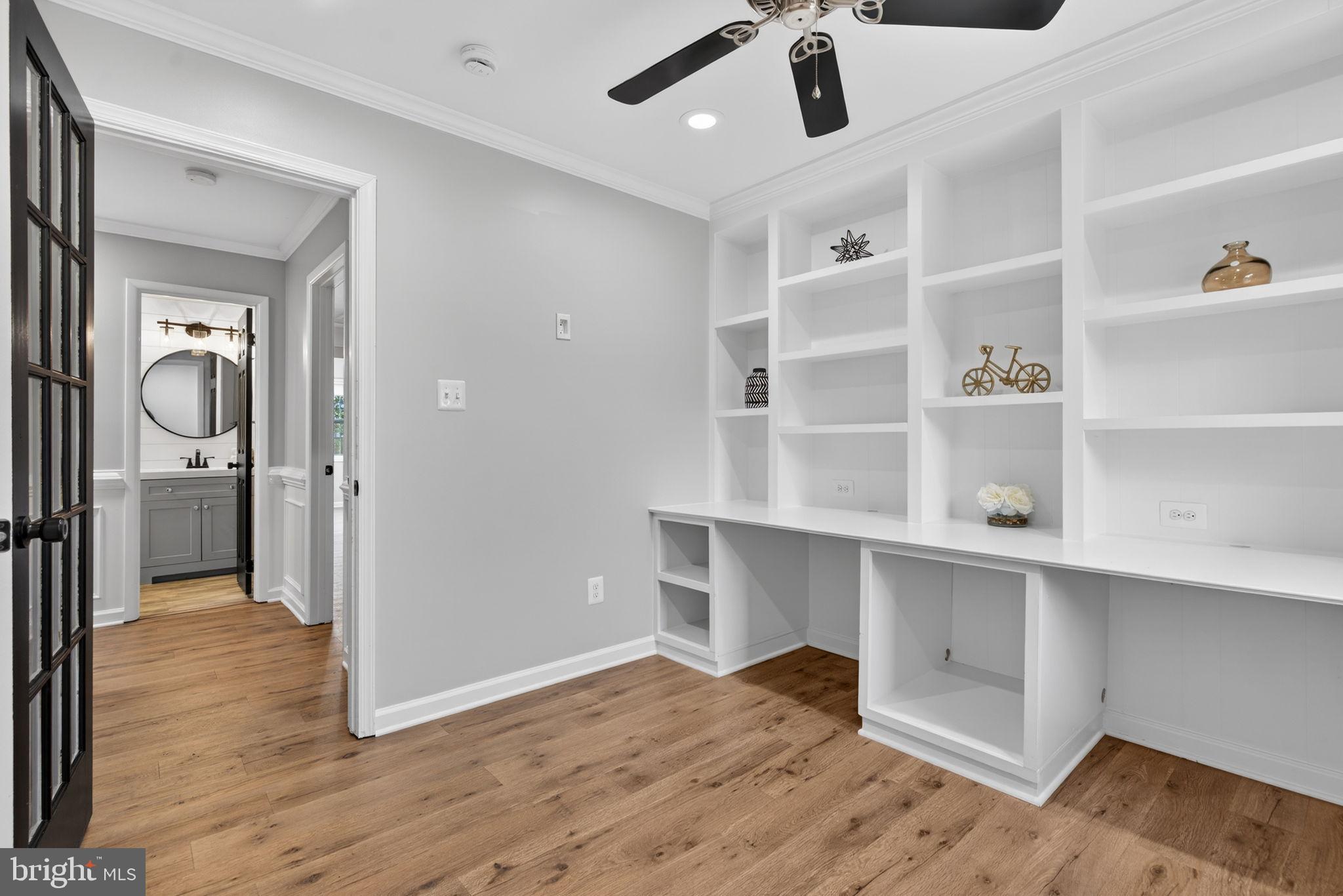 WARR LAKES - Residential