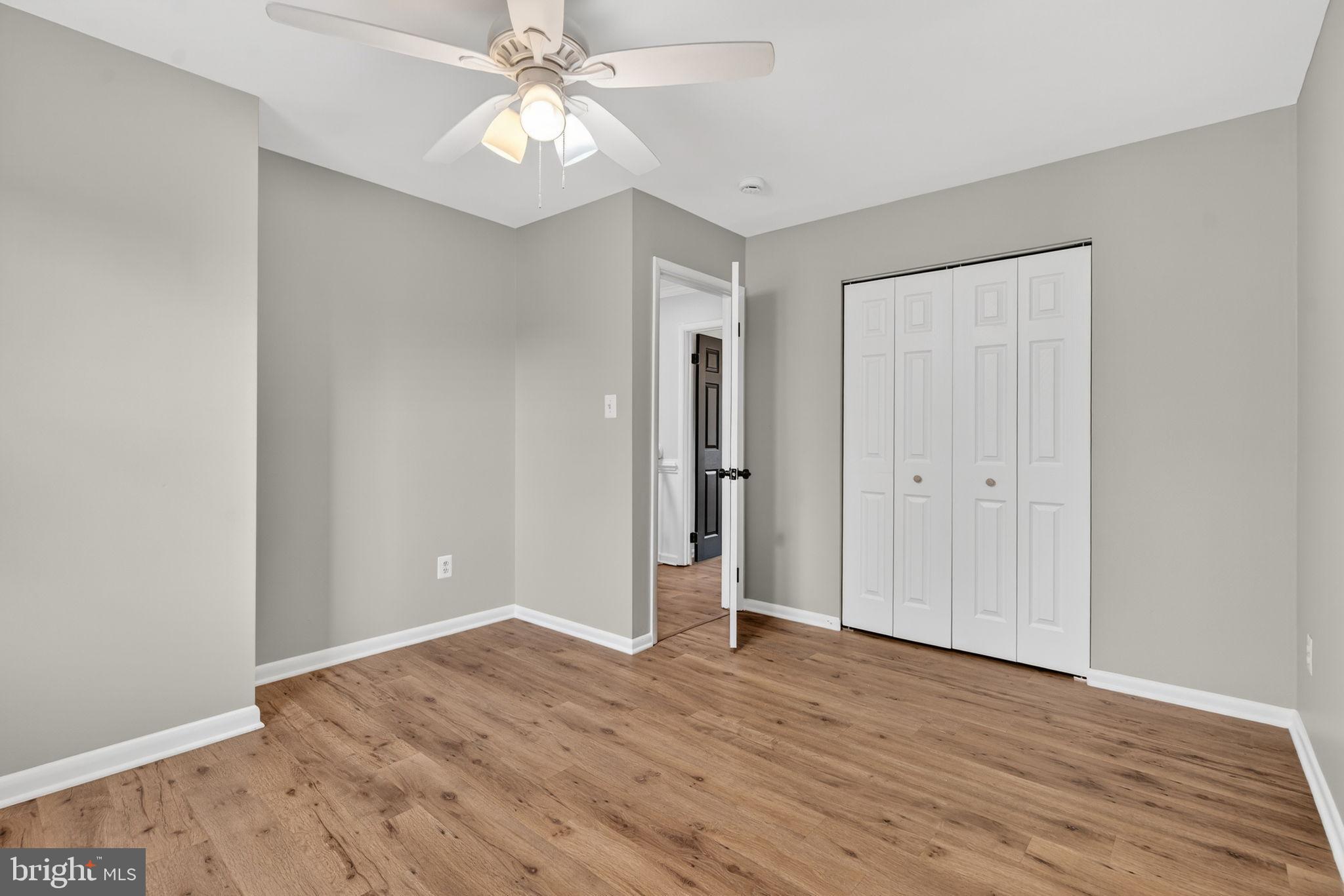 WARR LAKES - Residential